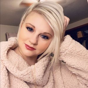 Meet your Posher, Lisa